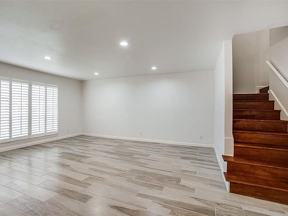 3rd image of 12629 Huntingwick Dr #180