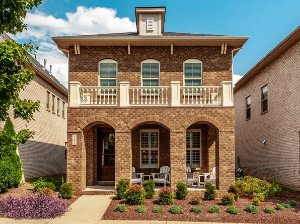 142 Benjamin Ln, Hendersonville, TN 37075