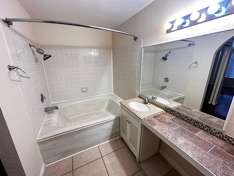 2200 S Fort Apache Rd #1176 — Photo 4