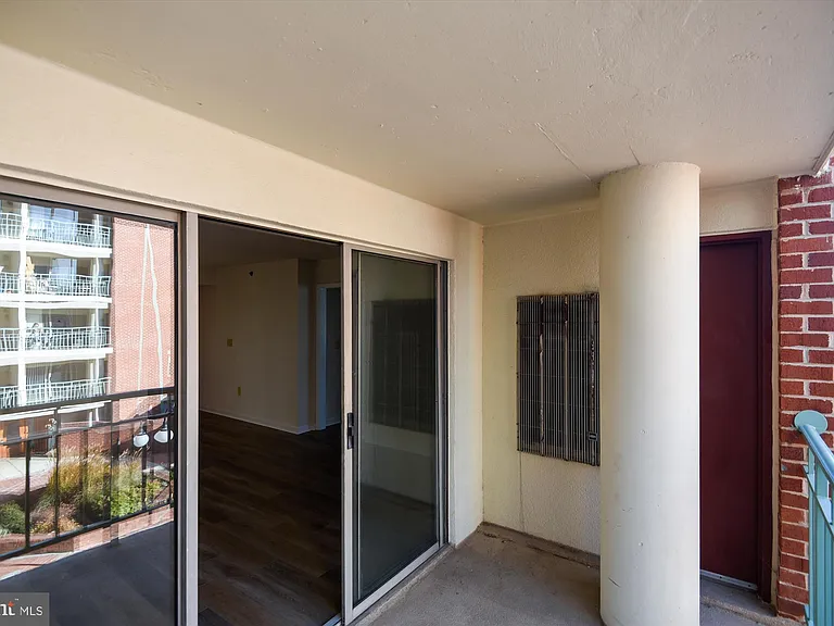 610 N West St #305 — Photo 18