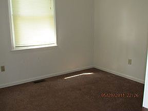 2nd image of 120 Oak Valley Dr