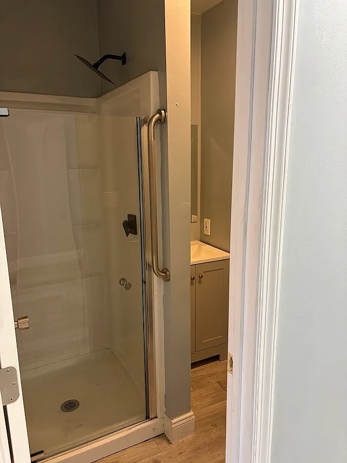 3 bed, 1080 sqft, $2,150 — Photo 2