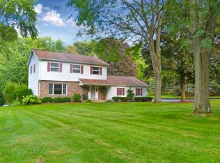 6212 Scott Ln, Crystal Lake, IL 60014
