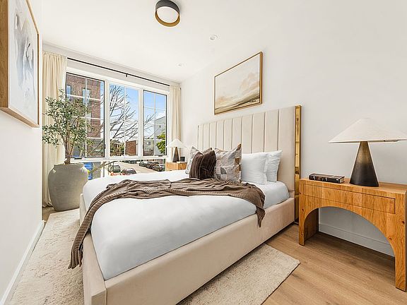 5th image of 655 Baltic St #3