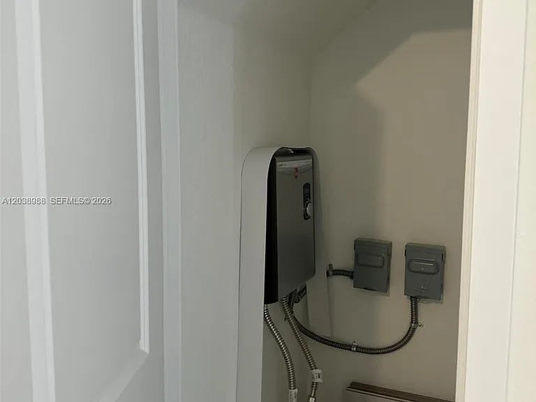 1340 NE 3rd Ave #1340 — Photo 14