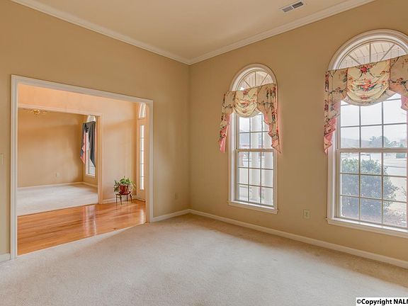 4th image of 2218 Noel Dr SW