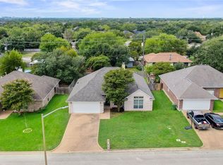 4900 Winchester Dr, Bryan, TX 77802