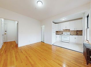 31-15 32nd St #14A, Astoria, NY 11106