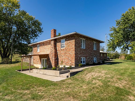 3rd image of 187 Gailen Dr