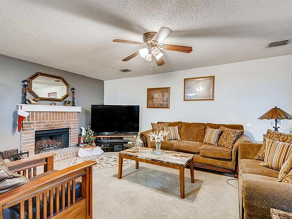 2nd image of 1333 Dawson Way