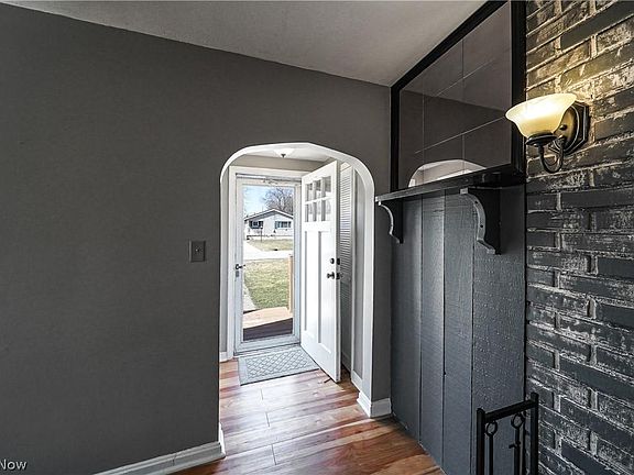5th image of 1320 Wilson Ave