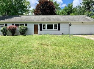 12828 Heath Rd, Chesterland, OH 44026