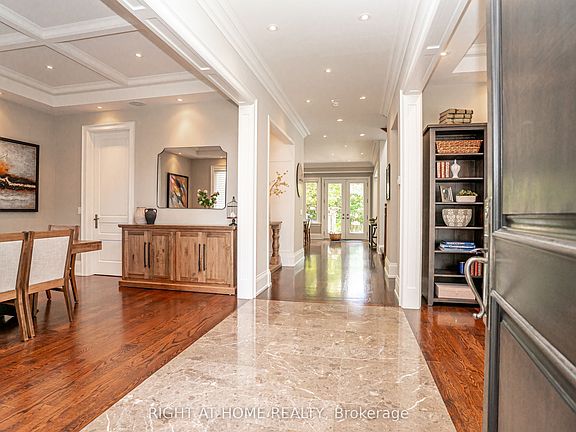 3rd image of 1479 Briarwood Cres