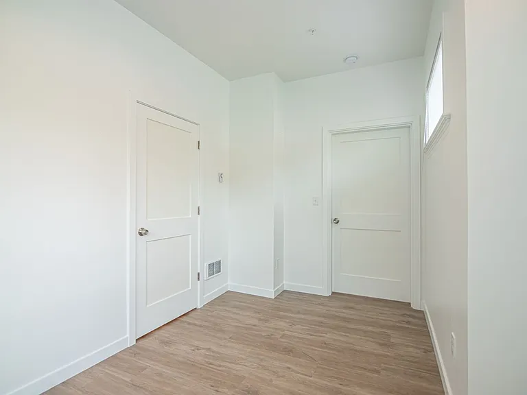 Union Apartments — Photo 9