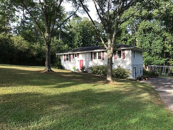 2nd image of 335 E Lee Dr