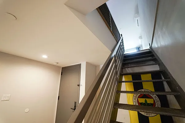 Rented by Manhattan Management LLC | media 72