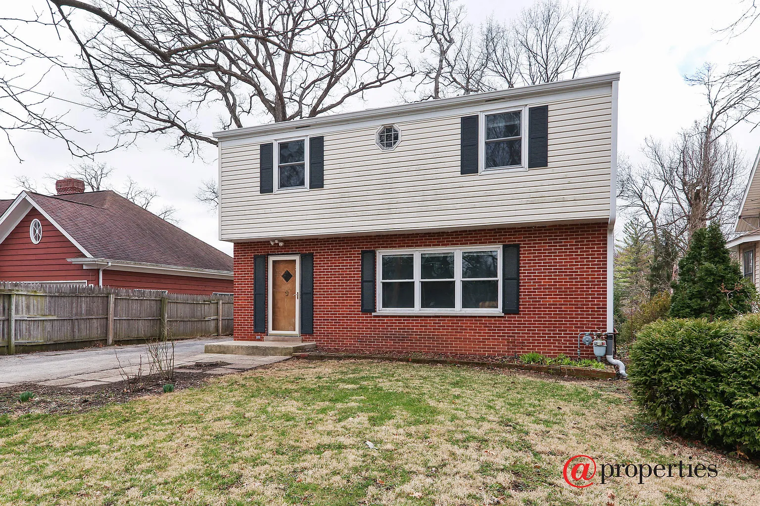 517 W Eugenia St photo 1