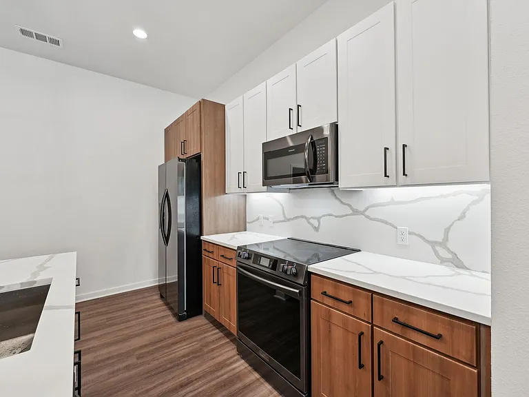 The Concord Luxury Apartments — Photo 53
