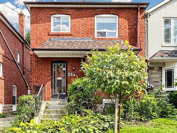 2nd image of 535 Soudan Ave