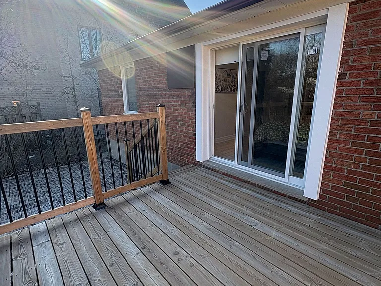 71 Centre Ave #MAIN FLOOR — Photo 14