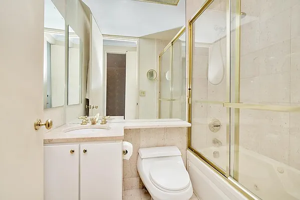 Sold by Keller Williams NYC | media 18