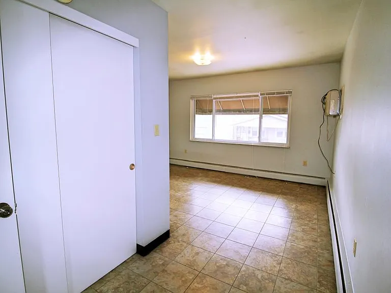 356 E Duncan St — Photo 4