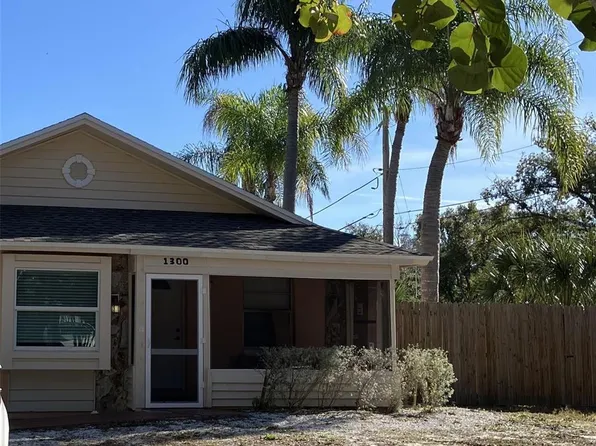 1300 14th St, Palm Harbor, FL 34683