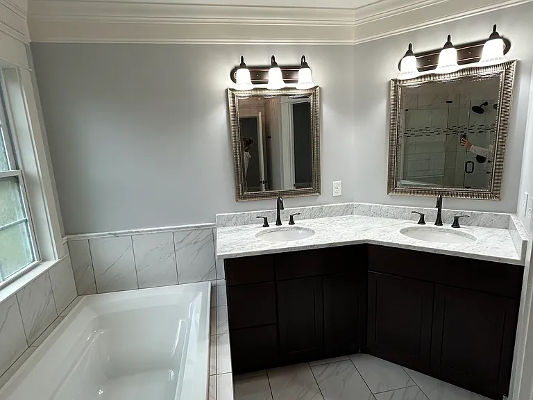 5428 Roxbury Dr — Photo 8