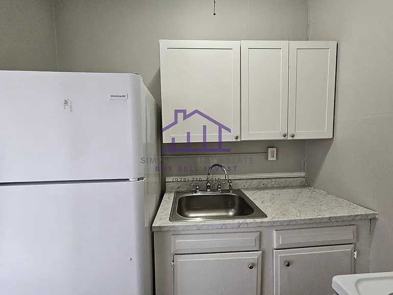 175 Pine St #4 — Photo 3