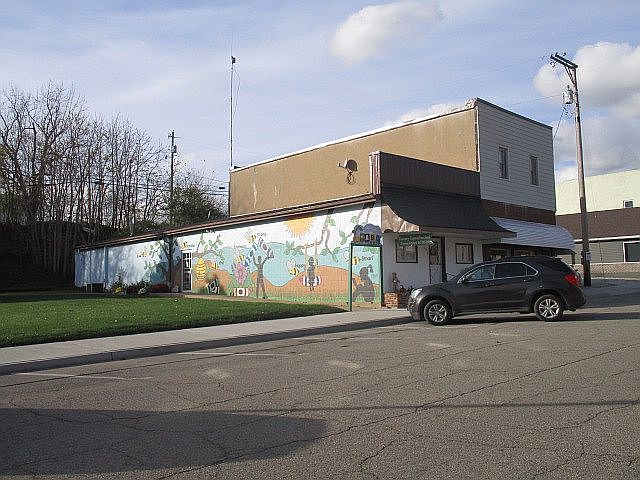 1st image of 108 N Main St