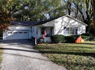 19925 F Hwy, Smithville, MO 64089