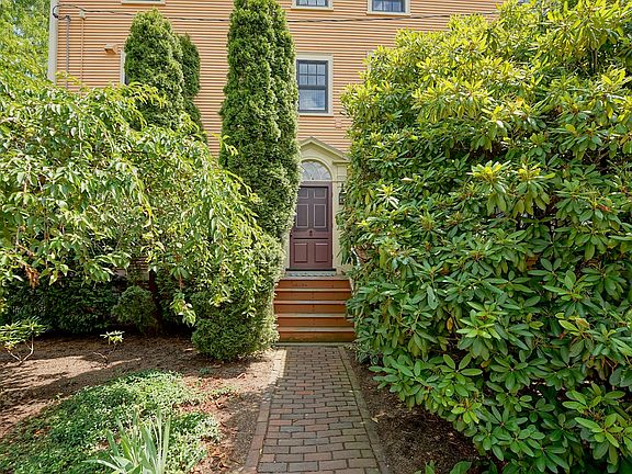 5th image of 69 Richards Avenue
