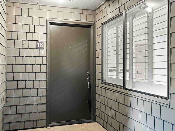 5th image of 5630 S Riverside Ln APT 16