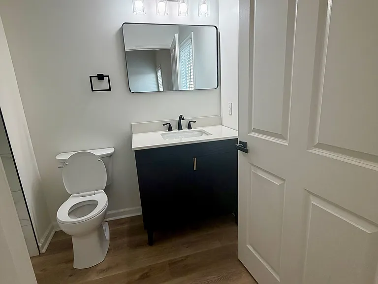 10639 Meeting St #401 — Photo 9