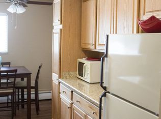 2034 9th St APT 35, Coralville, IA 52241