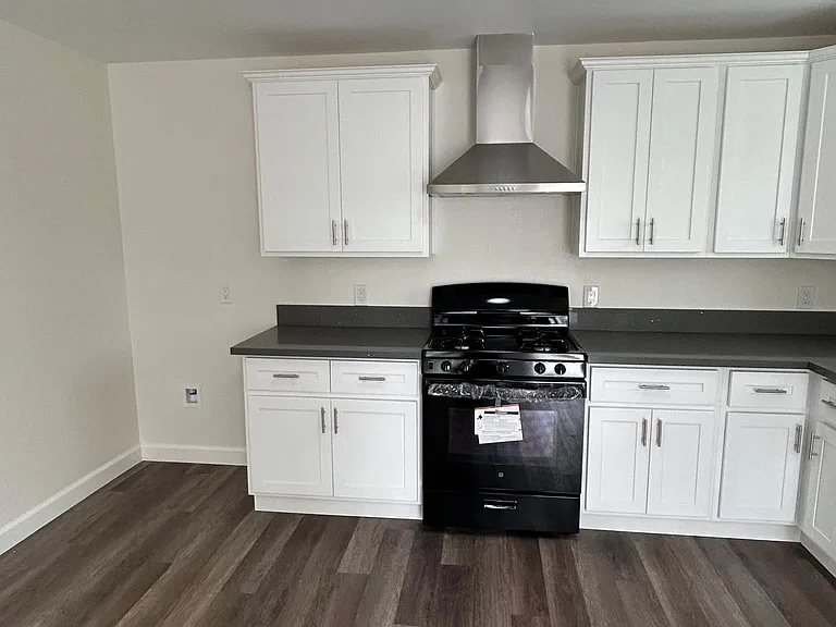 760 N Olive St #B — Photo 6