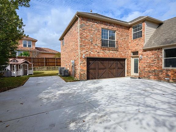 3rd image of 600 Goliad Dr