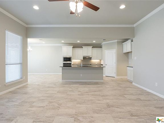 5th image of 411 Raven Dr