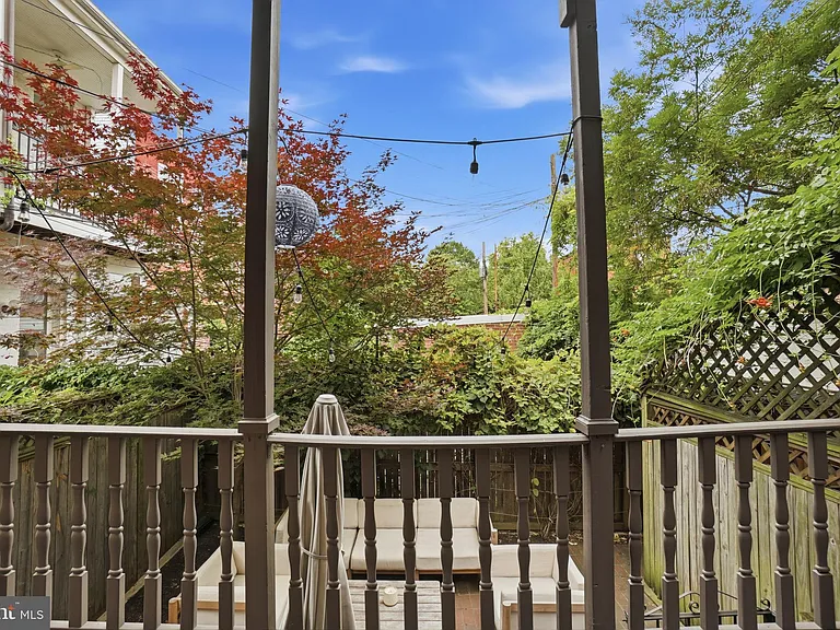 210 8th St SE — Photo 38