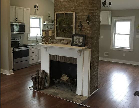 Interior Fireplace_11282022