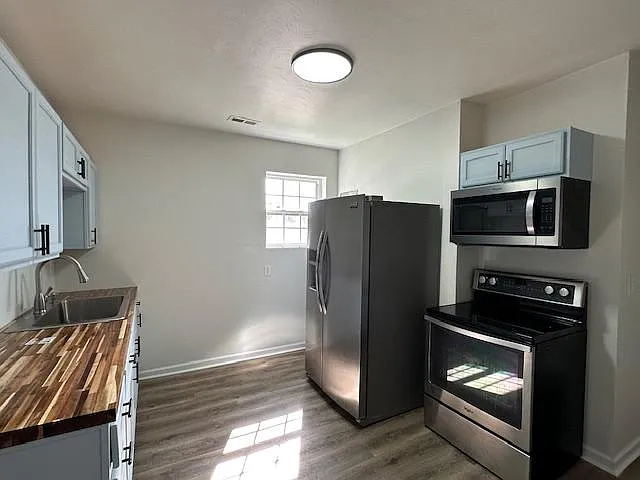 1001 Hanover Ave NW — Photo 1