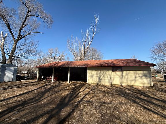 5th image of 1601 N Gale Rd