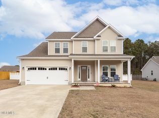 505 Diamond Ridge Ct, Hubert, NC 28539