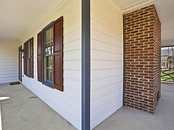 4th image of 1301 Raybon Dr