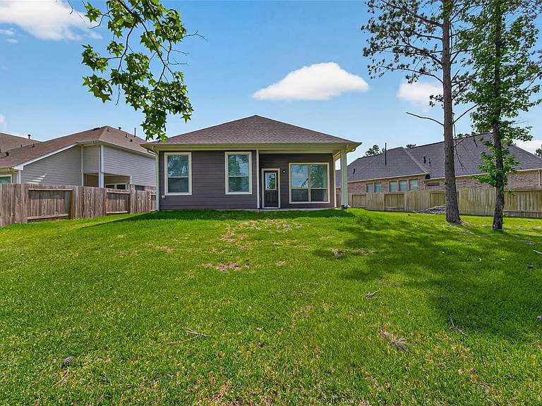516 Shine Ct — Photo 38