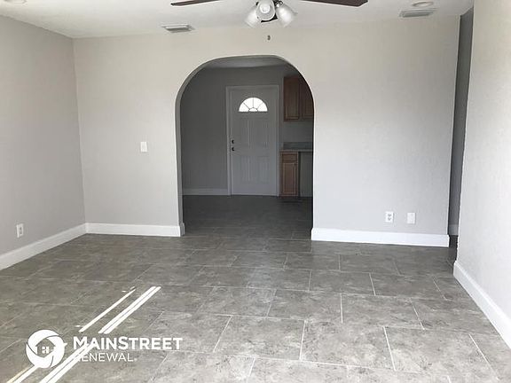 2nd image of 4065 Fern St