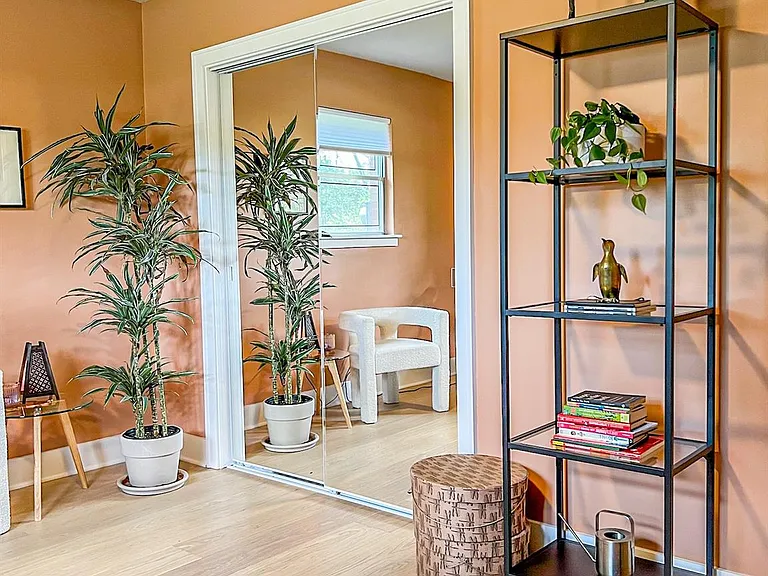 205 W Covington Dr — Photo 15