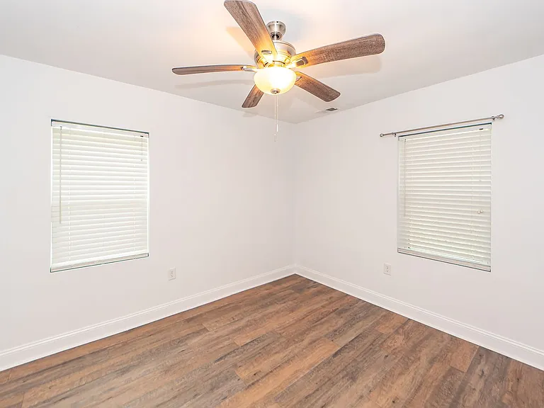 6933 Raymond Ave — Photo 20