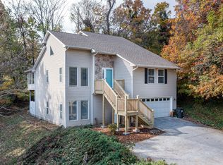 191 Pin Oak Dr, Blue Ridge, VA 24064