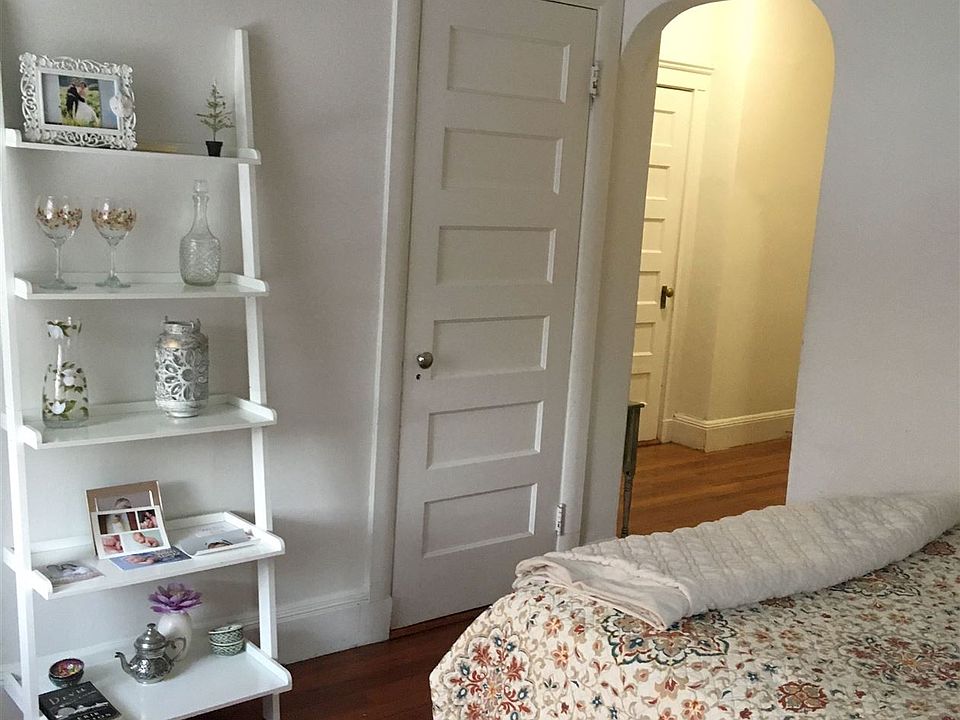 bedroom1
